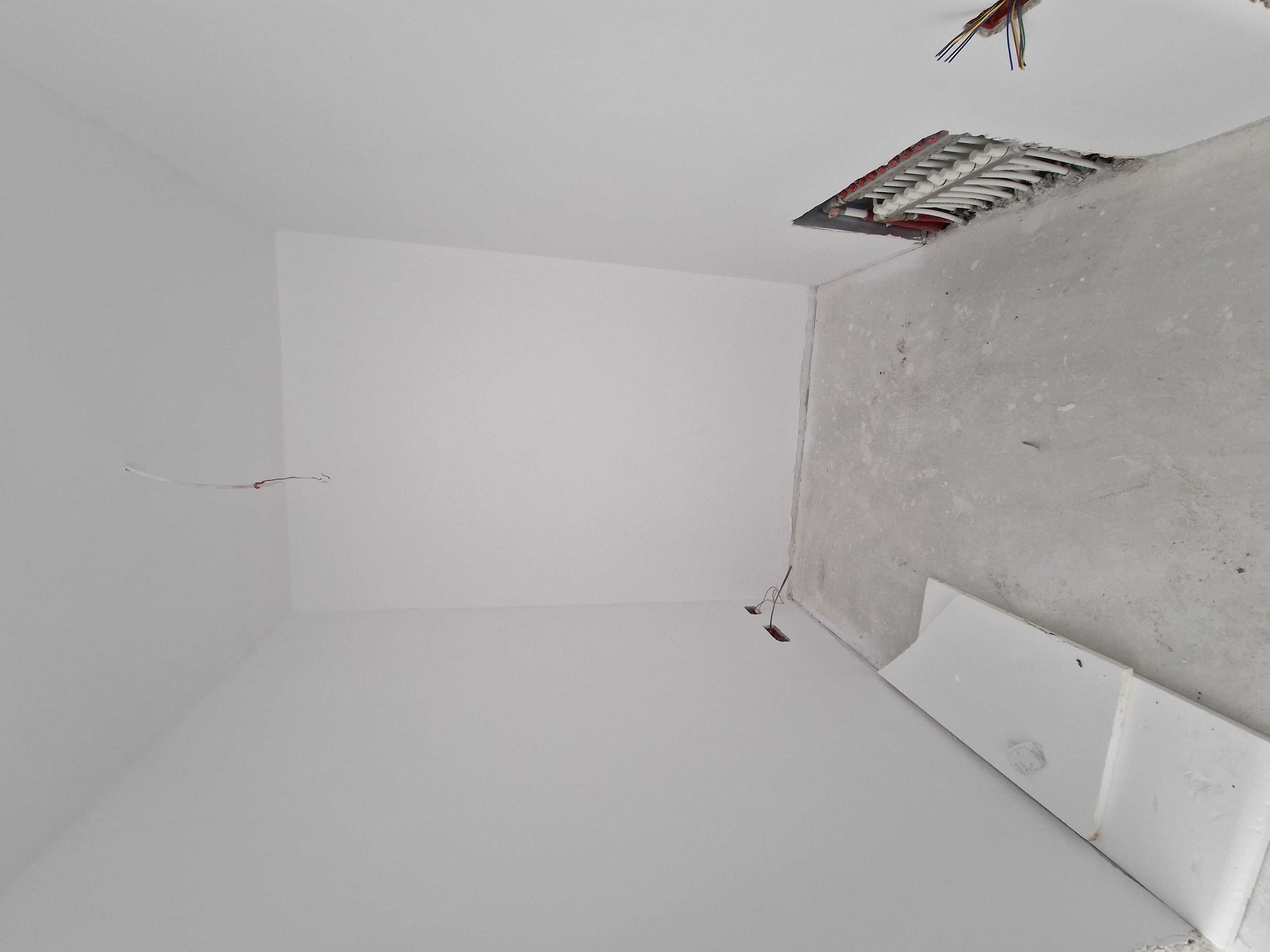 Înainte — Apartament cu open space și nișă de dormit
