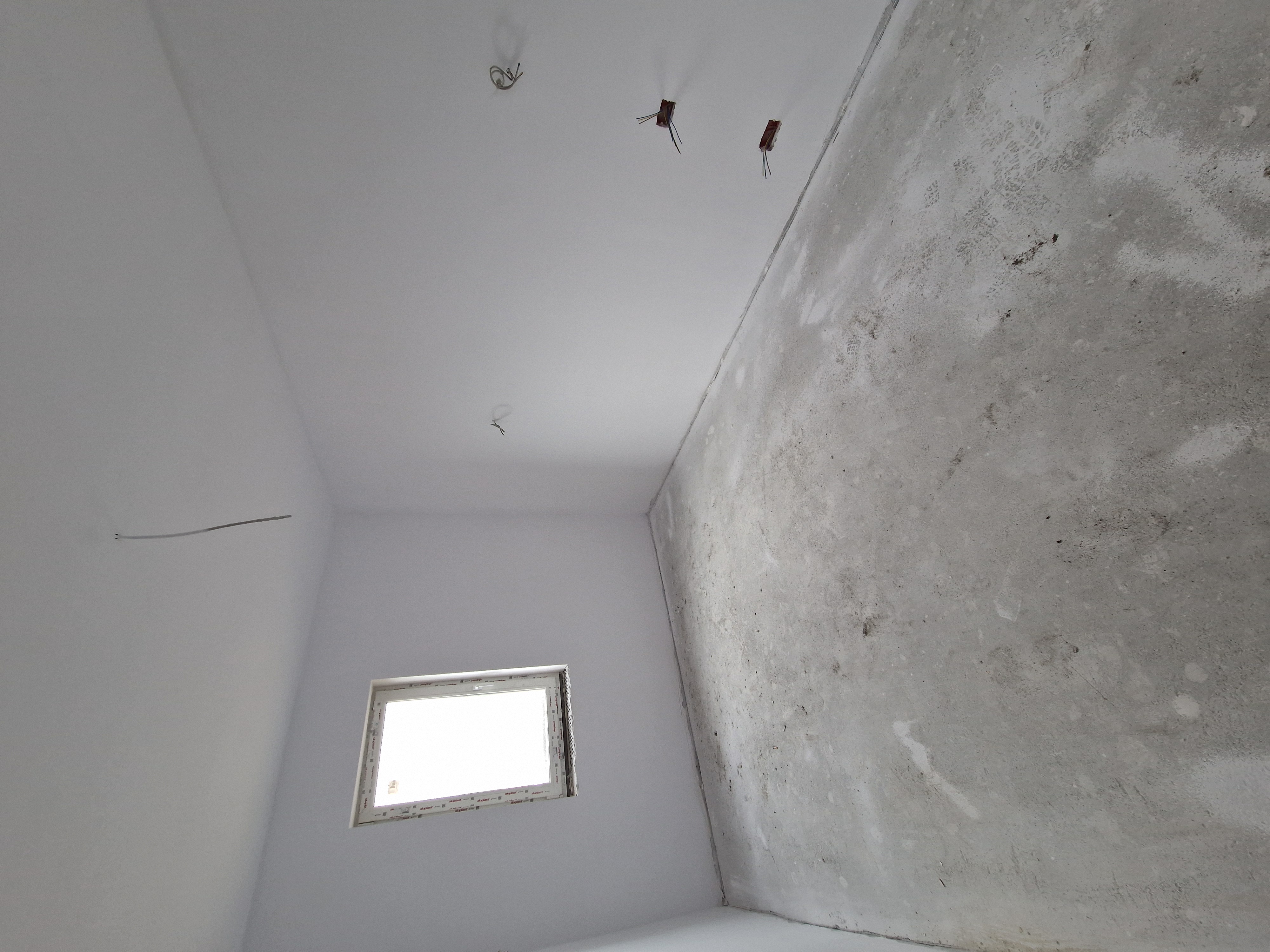 Înainte — Apartament cu open space și nișă de dormit